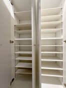 靴箱 ｱｲﾙﾌﾟﾚﾐｱﾑ押上ﾉﾙﾄﾞ(505)