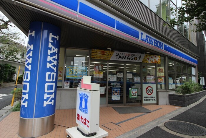 ローソン広尾高校前店(コンビニ)まで290m レジディア恵比寿Ⅲ