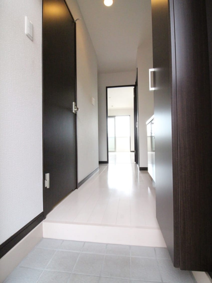 玄関 セゾンドゥ・ブランシェ千葉中央