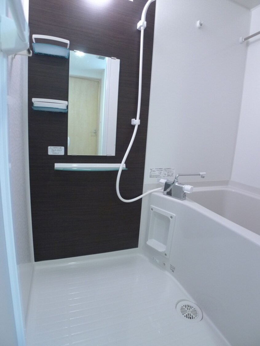 バス／シャワールーム等 ﾘﾌﾞﾘ・ｵｰﾄﾚｼﾞﾃﾞﾝｽ