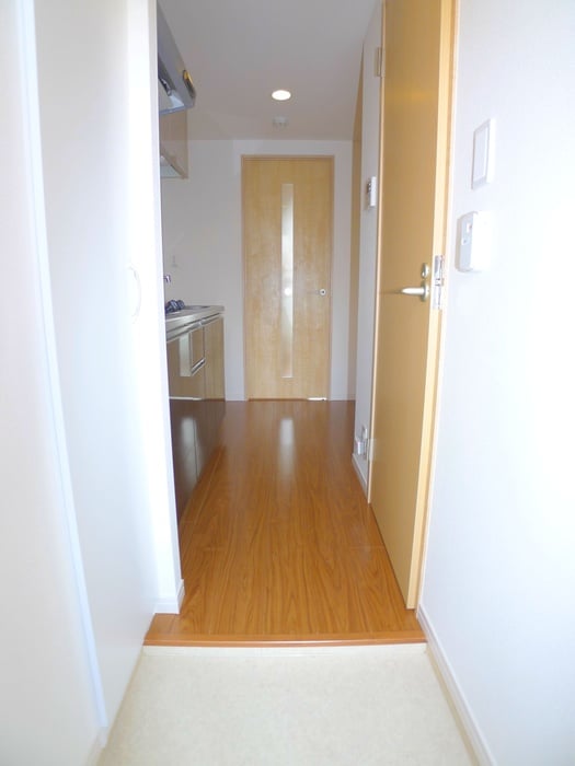 玄関 ﾘﾌﾞﾘ・ｵｰﾄﾚｼﾞﾃﾞﾝｽ