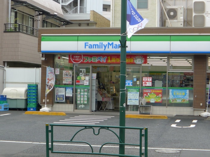 ファミリーマート(コンビニ)まで105m ダイヤモンドレジデンス西小岩
