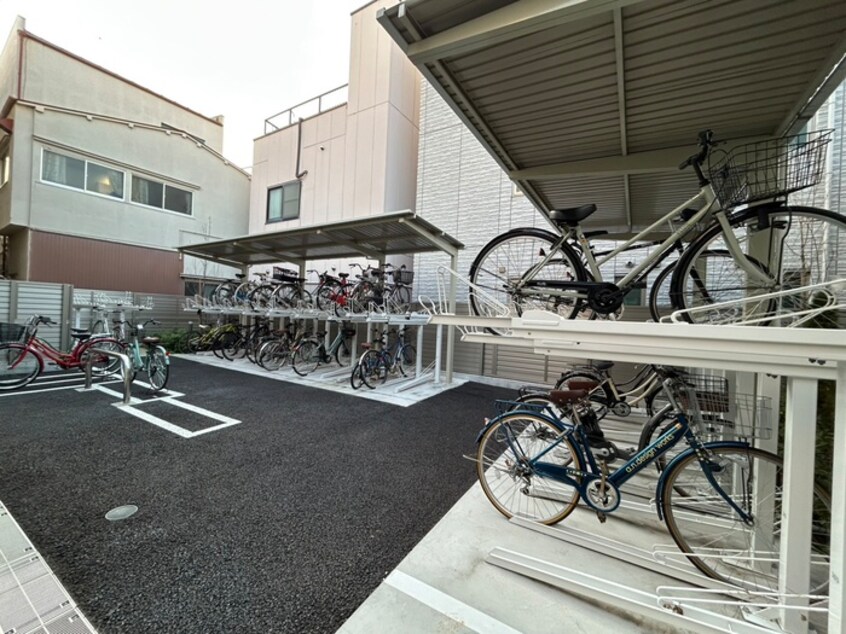 駐輪場 アルファコート東あずま