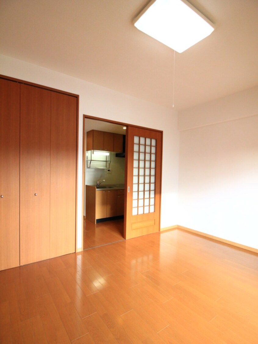 居室 ｹﾝﾊｳｽ・秦野駅南口ﾏﾝｼｮﾝ