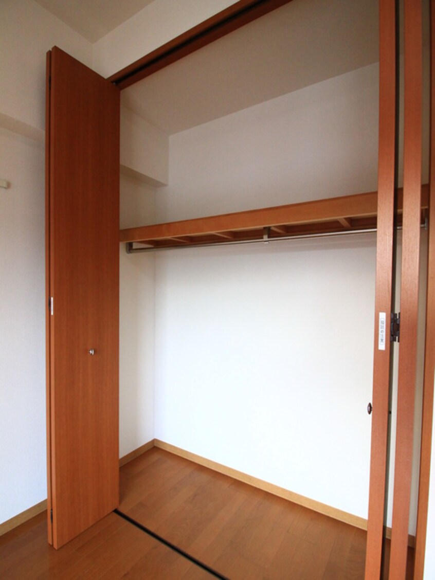 収納 ｹﾝﾊｳｽ・秦野駅南口ﾏﾝｼｮﾝ