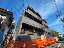 建築中