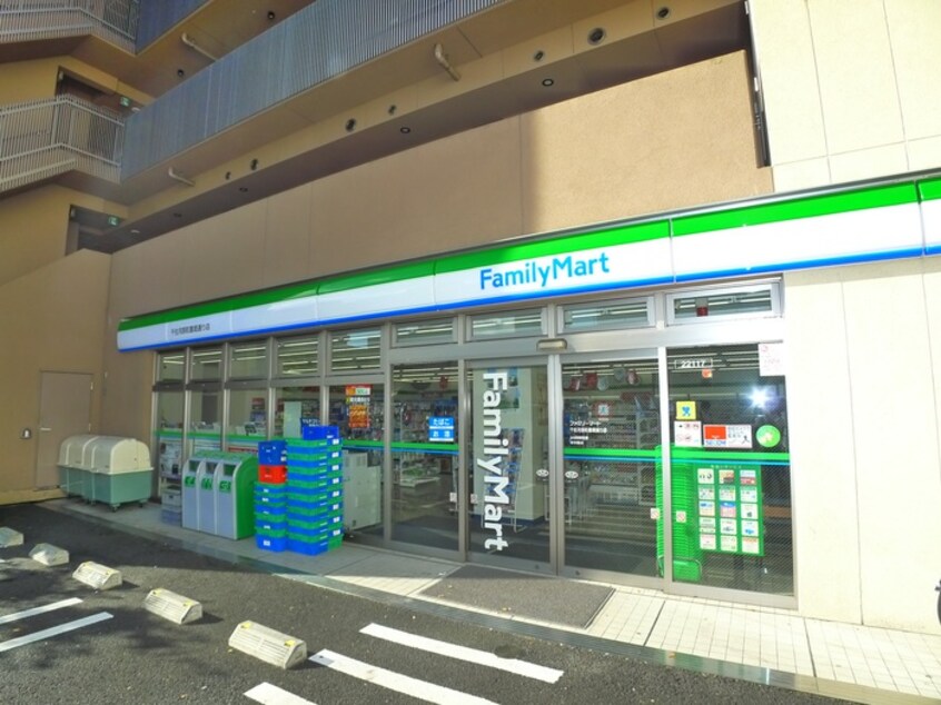 ファミリーマート千住河原町(コンビニ)まで160m ｸﾞﾗﾝｻｲﾄ