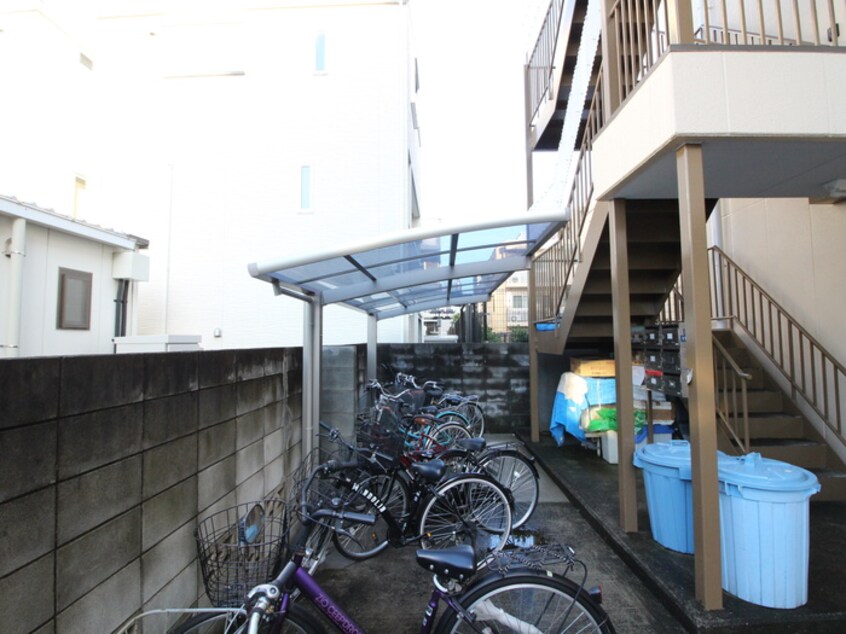 駐輪場 メゾン高橋