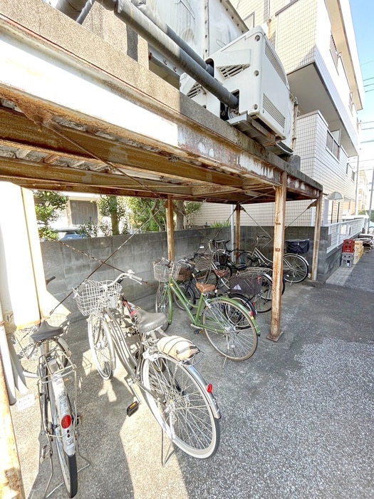 駐輪場 ウエストプラザ