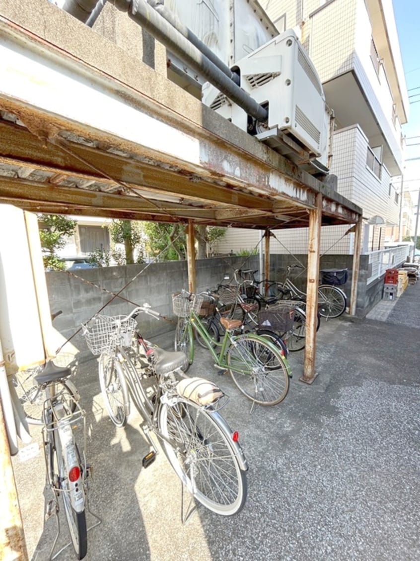 駐輪場 ウエストプラザ