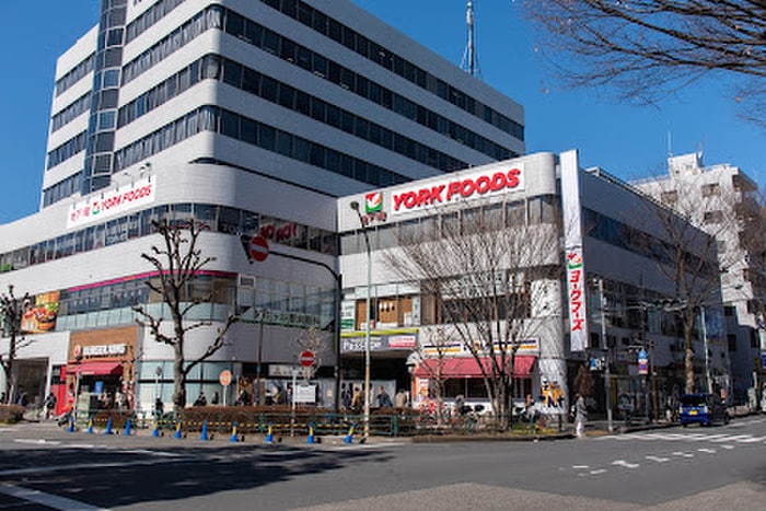ヨークフーズ　阿佐ヶ谷店(スーパー)まで402m カモミール阿佐谷