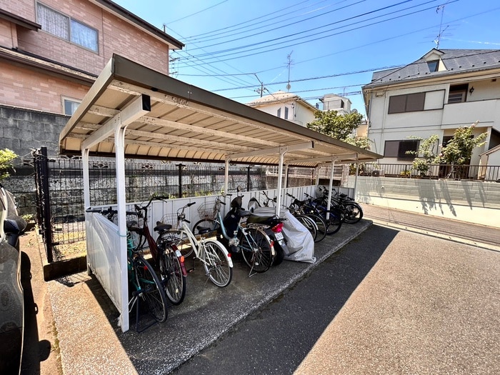 駐輪場 カディ－ル二俣川