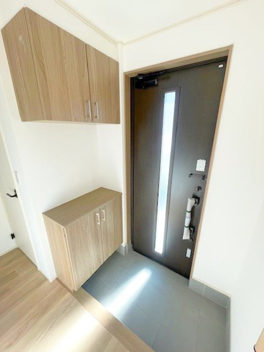 玄関 三室戸建J