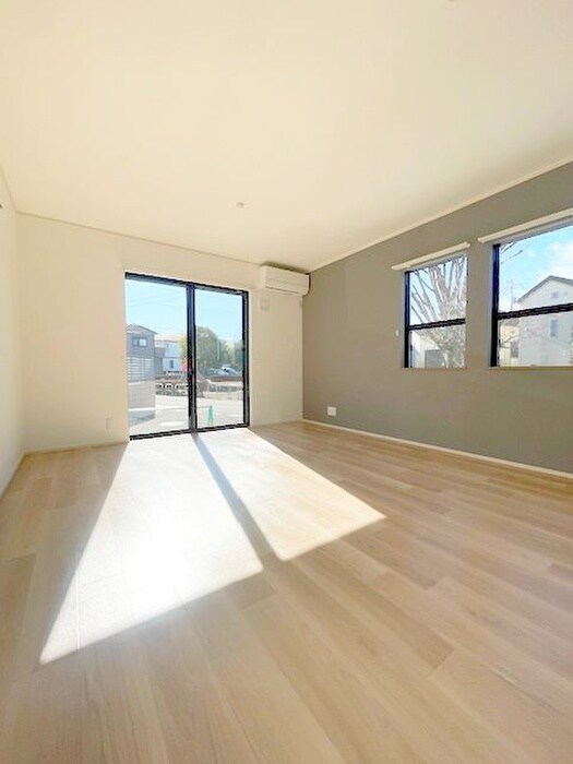 居室 三室戸建J