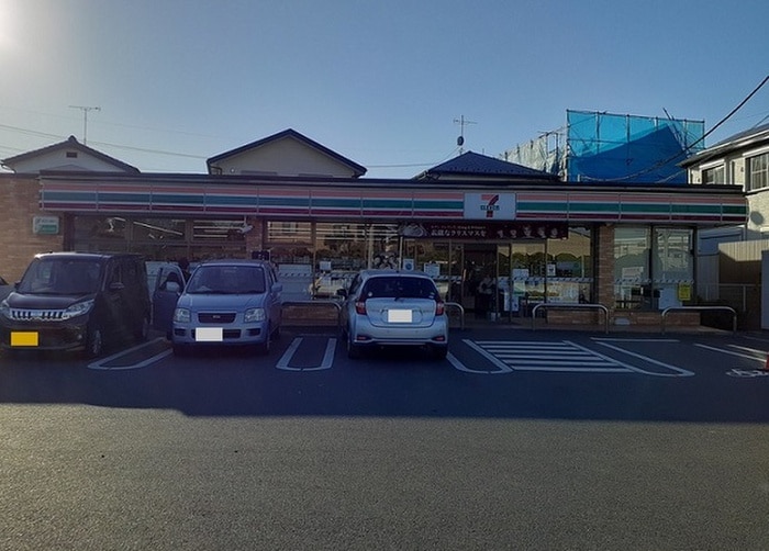 セブンイレブン(コンビニ)まで750m イリーデⅡ