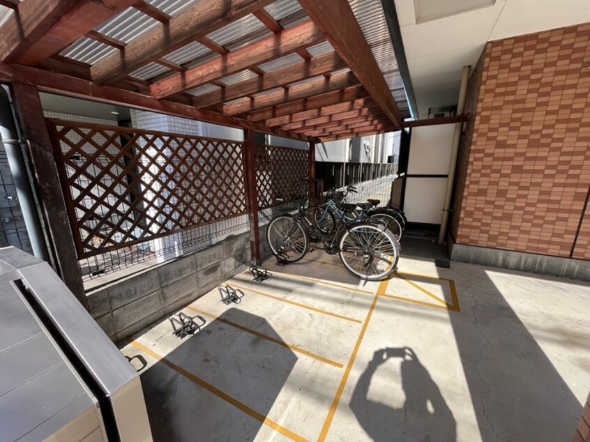 駐輪場 ウエストヴァリ－樽町