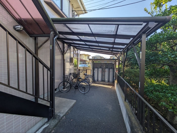 駐輪場 ニュ－エチュ－ド３号館