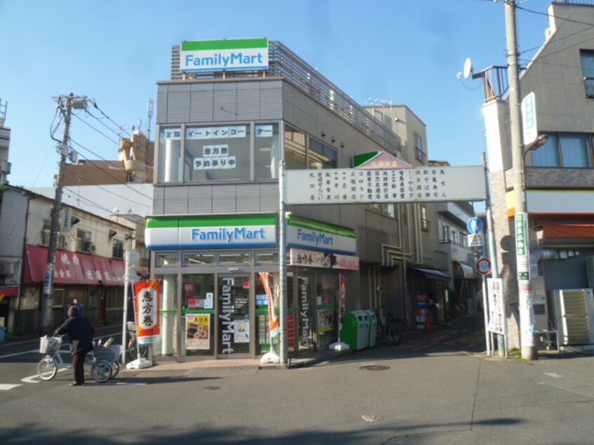 ファミリーマート 鐘ヶ淵駅前店(コンビニ)まで190m ＧＥＮＯＶＩＡ鐘ヶ淵