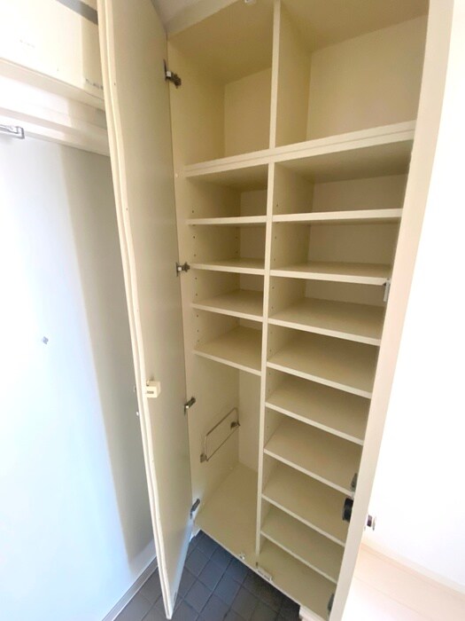 靴箱 アンビックスつつじヶ丘A棟