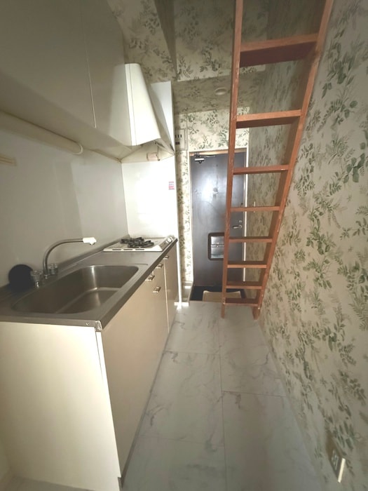 廊下 ＷＩＮＧ　ＦＵＲＵＹＡ