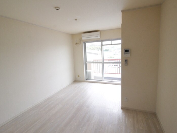 居室 リヴェ－ルサニ－