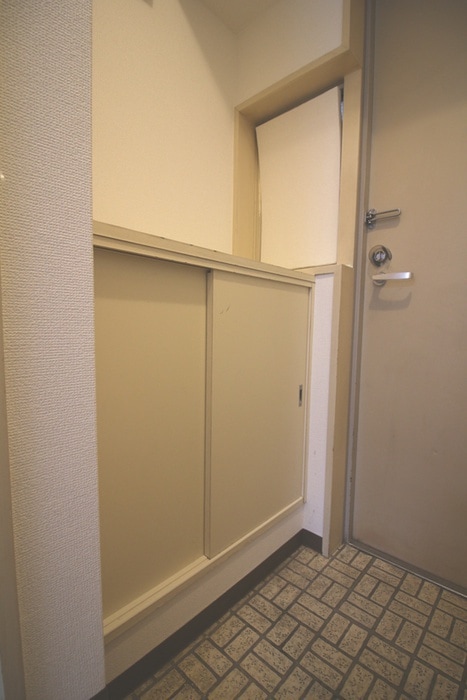 靴箱 ﾗｲｵﾝｽﾞﾏﾝｼｮﾝ西新宿第７（206)