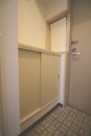 靴箱 ﾗｲｵﾝｽﾞﾏﾝｼｮﾝ西新宿第７（206)