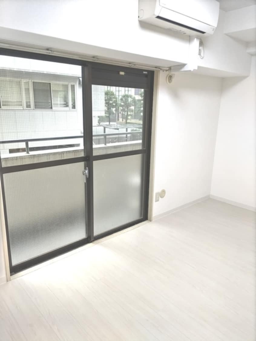 居室 ﾗｲｵﾝｽﾞﾏﾝｼｮﾝ西新宿第７（206)