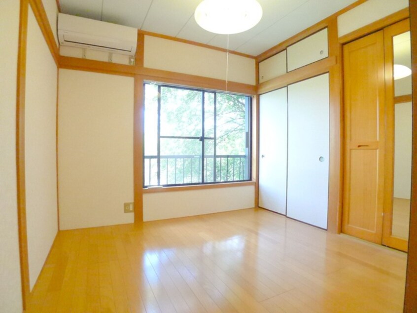 居室 フォルトゥ－ナ