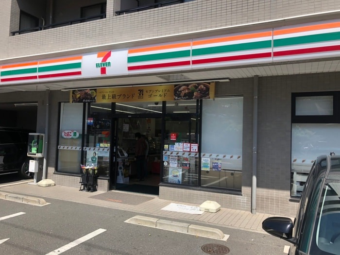 セブンイレブン(コンビニ)まで412m ドミ―ル富岡