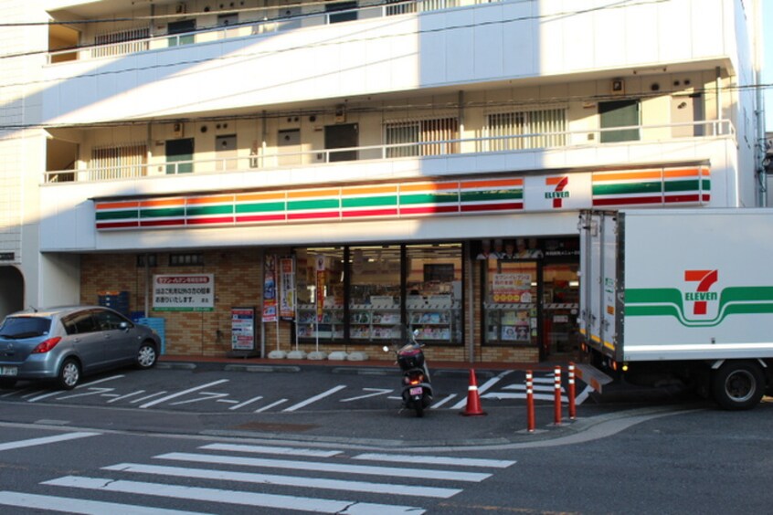 セブンイレブン(コンビニ)まで200m リディア湘南