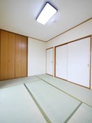居室 泉ハイツ