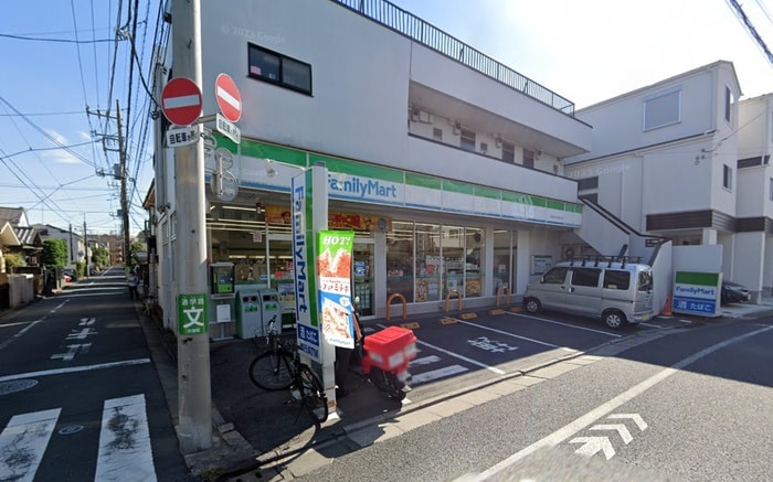 ファミリーマート　西荻女子大通り店(コンビニ)まで392m ペアパレス西荻窪