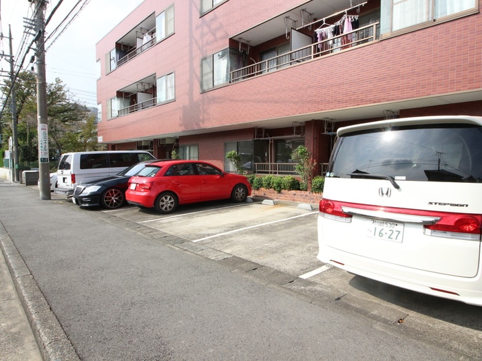 駐車場 フェニックス鷺沼