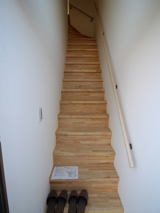 廊下 ＭＩＮＡ　ＮＩＪＵＫＵ