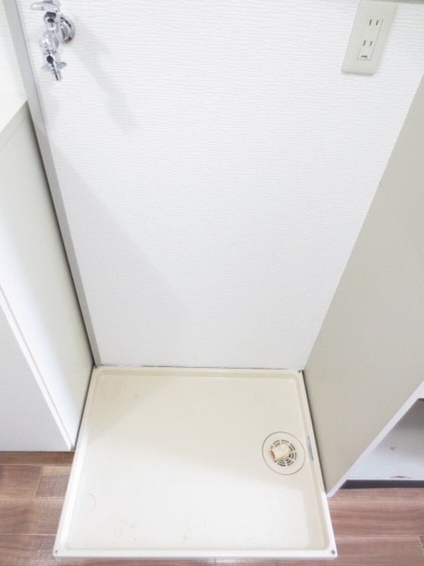 洗濯機置場 カ－サ鎌倉