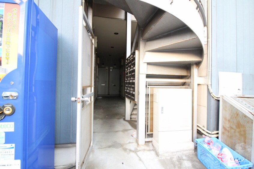 エントランス部分 アザレ読売ランドＡ棟