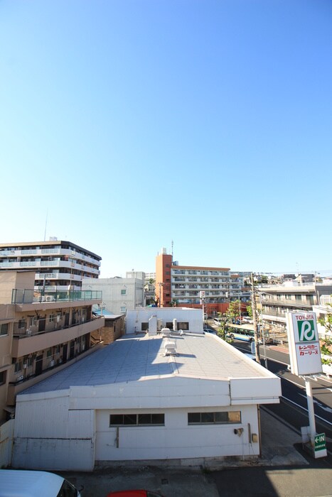 室内からの展望 グリタァ六角橋