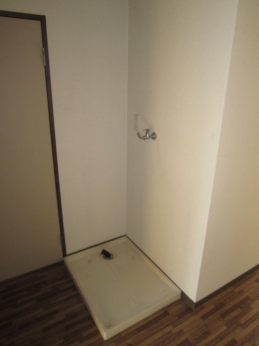 洗濯機置場 サンハイツ湘南　Ａ