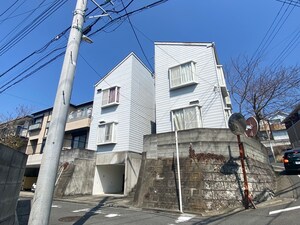 ハナマリーナ逗子