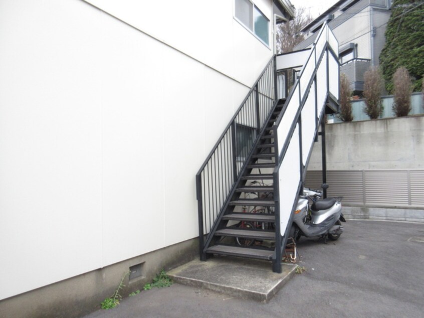 エントランス部分 リリ－ハイツ