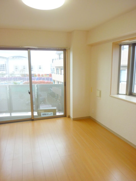 居室 マ－サジュン