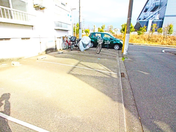 駐車場 エステートピア丸山