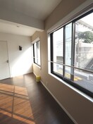 居室 ＨＪ　ＰＬＡＣＥ　ＥＢＩＳＵ