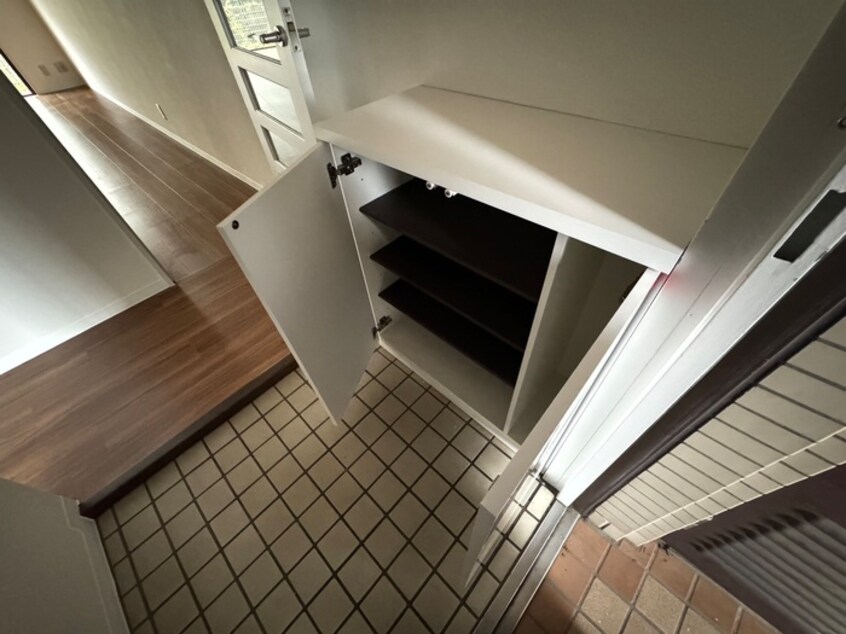 靴箱 ロイヤルハイツ谷原