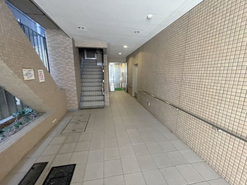 エントランス部分 シャンテメゾン田仲