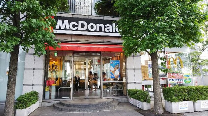 マクドナルド 中野坂上店(ファストフード)まで208m リバーレ中野坂上