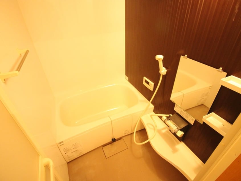 バス／シャワールーム等 MOA1