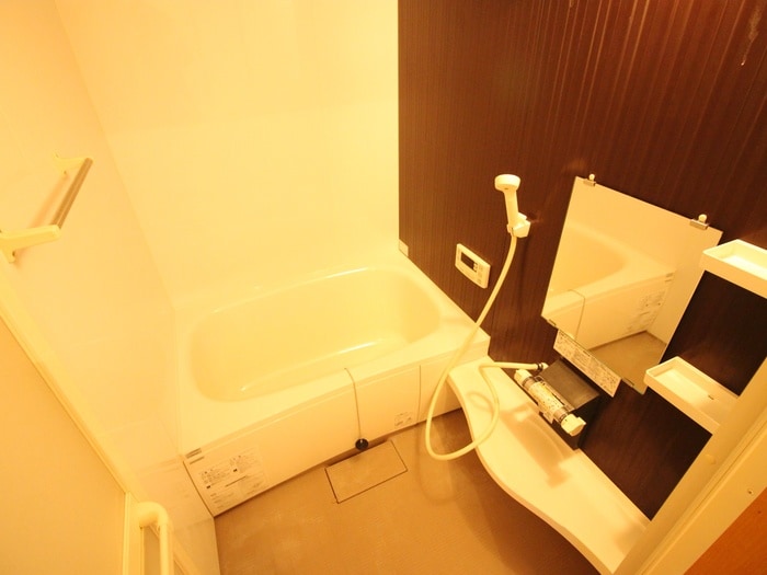 バス／シャワールーム等 MOA1