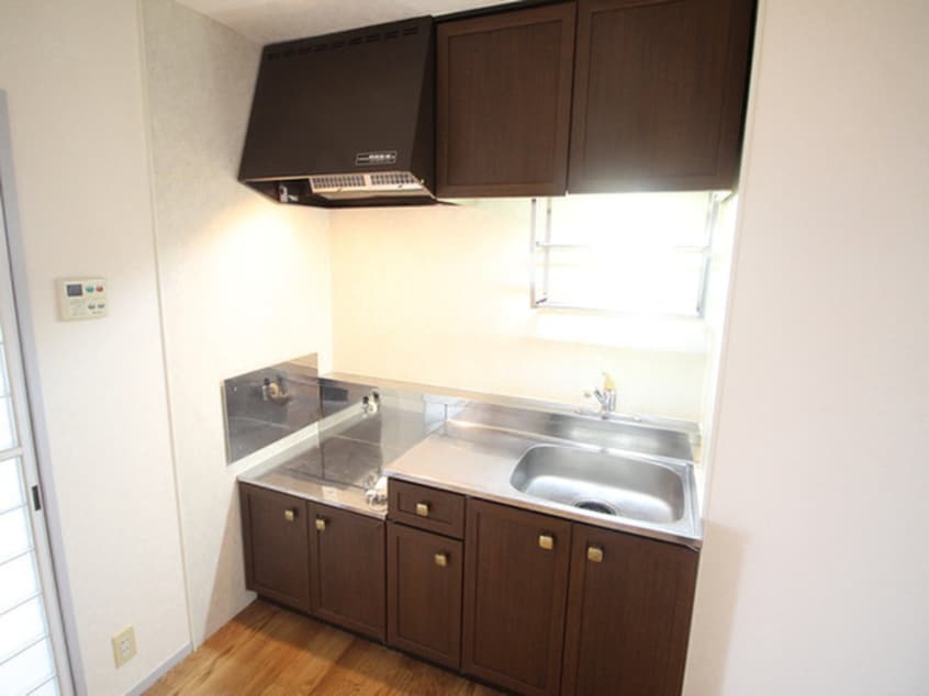 キッチン クリスタル岩槻